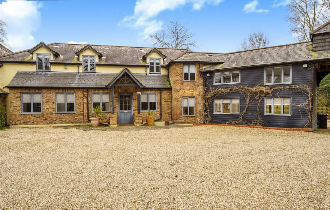 5 bedroom house to rent