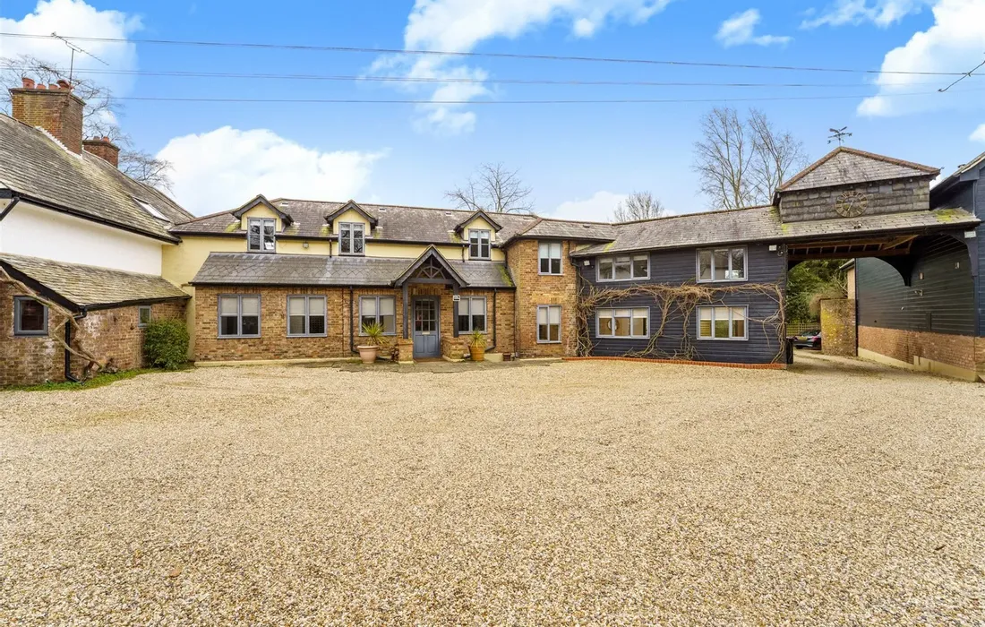 5 bedroom house to rent