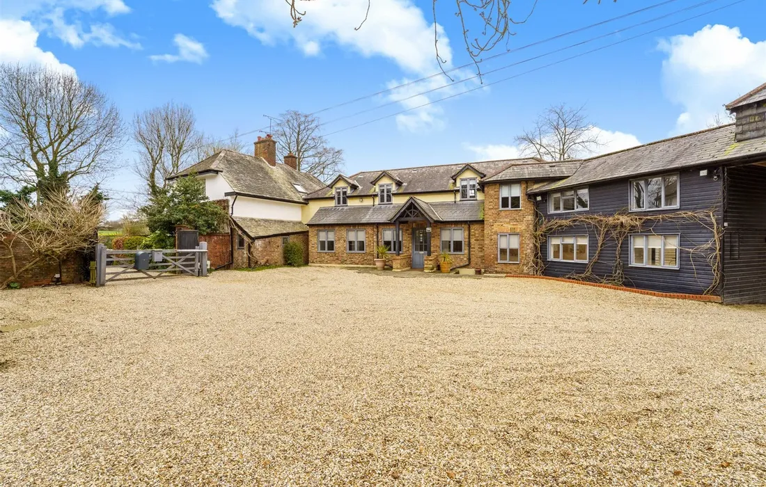 5 bedroom house to rent