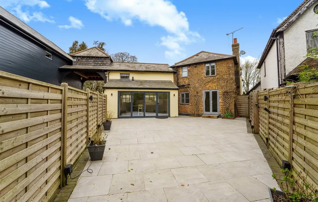5 bedroom house to rent