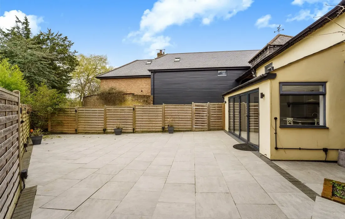 5 bedroom house to rent