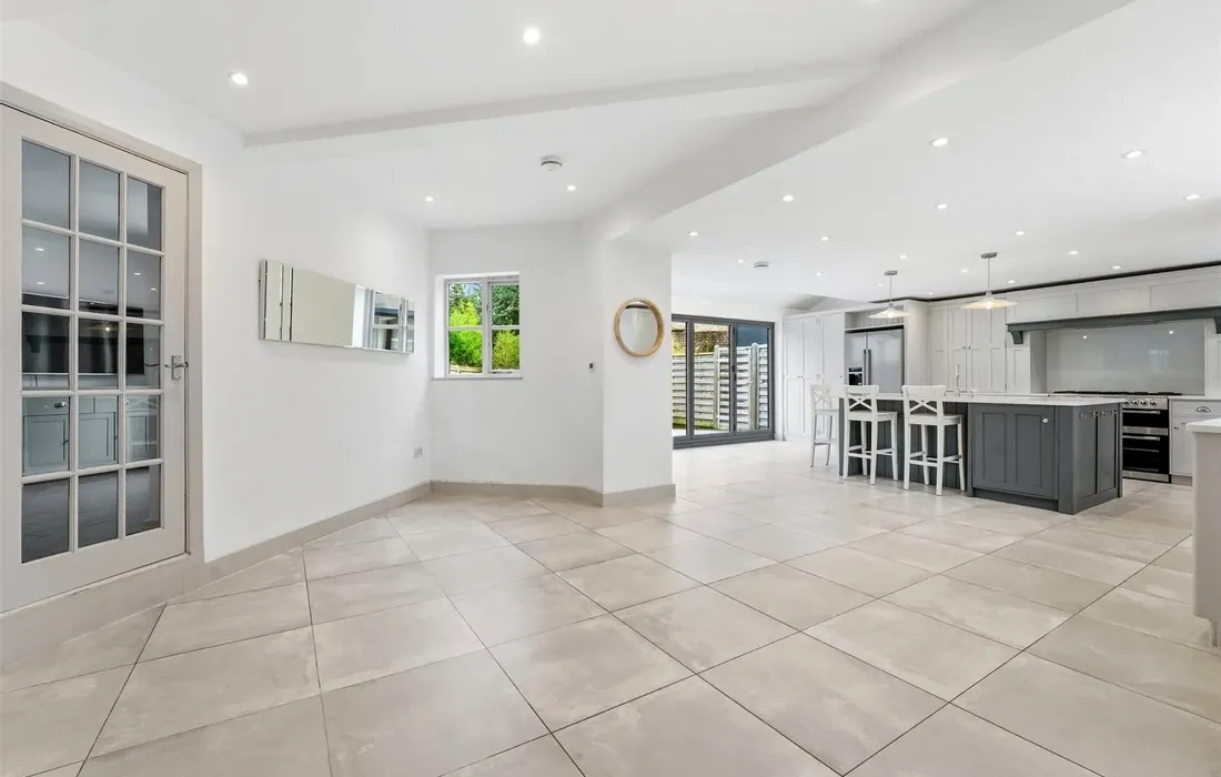 5 bedroom house to rent