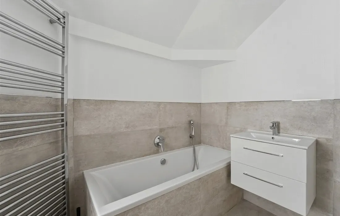 5 bedroom house to rent