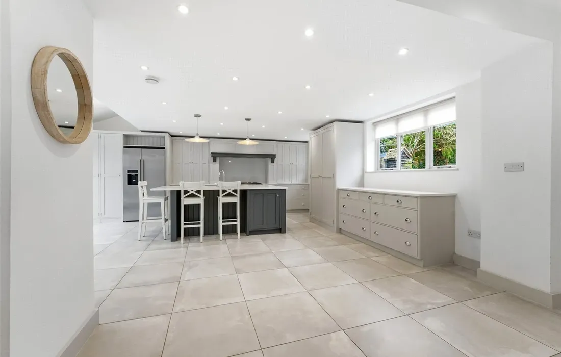5 bedroom house to rent