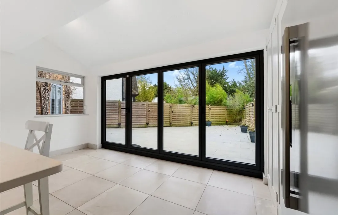 5 bedroom house to rent