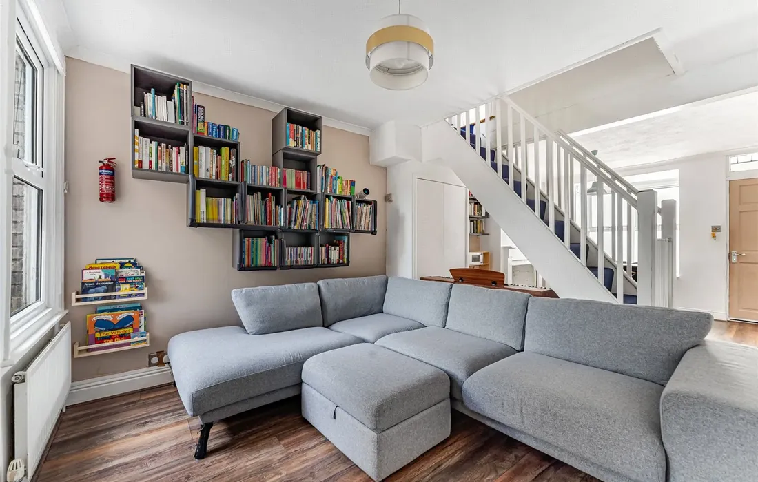2 bedroom house for sale