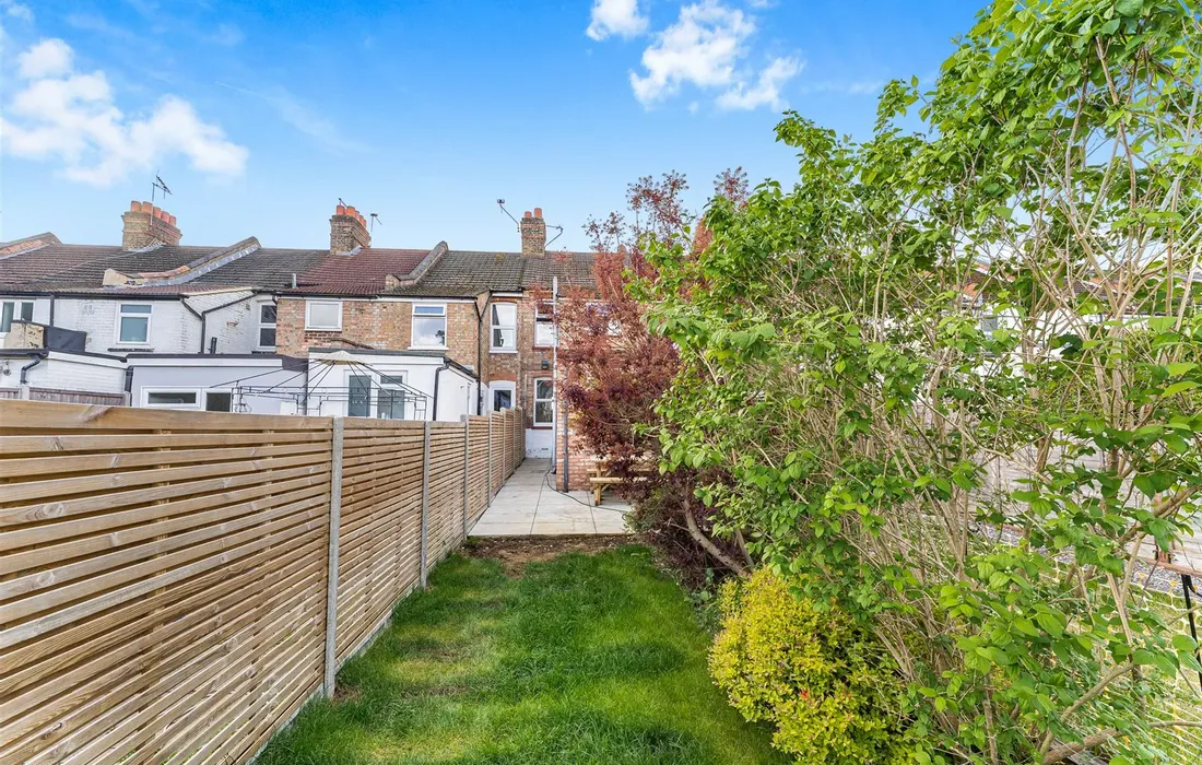 2 bedroom house for sale