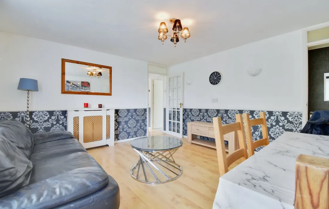 2 bedroom apartment to rent
