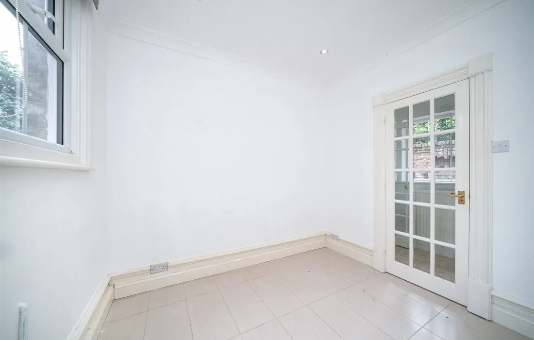 3 bedroom maisonette to rent
