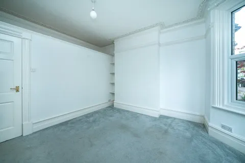 3 bedroom maisonette to rent