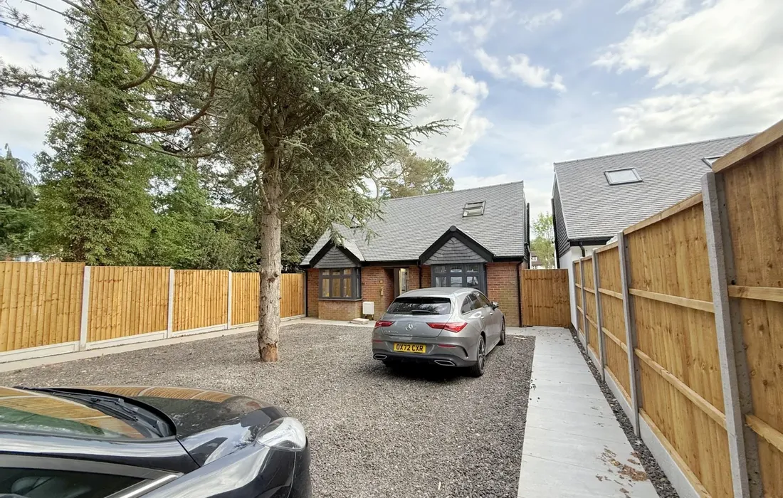 4 bedroom bungalow to rent