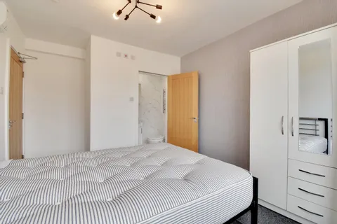 1 bedroom sharedAccommodation to rent