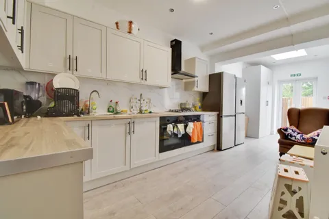 1 bedroom sharedAccommodation to rent