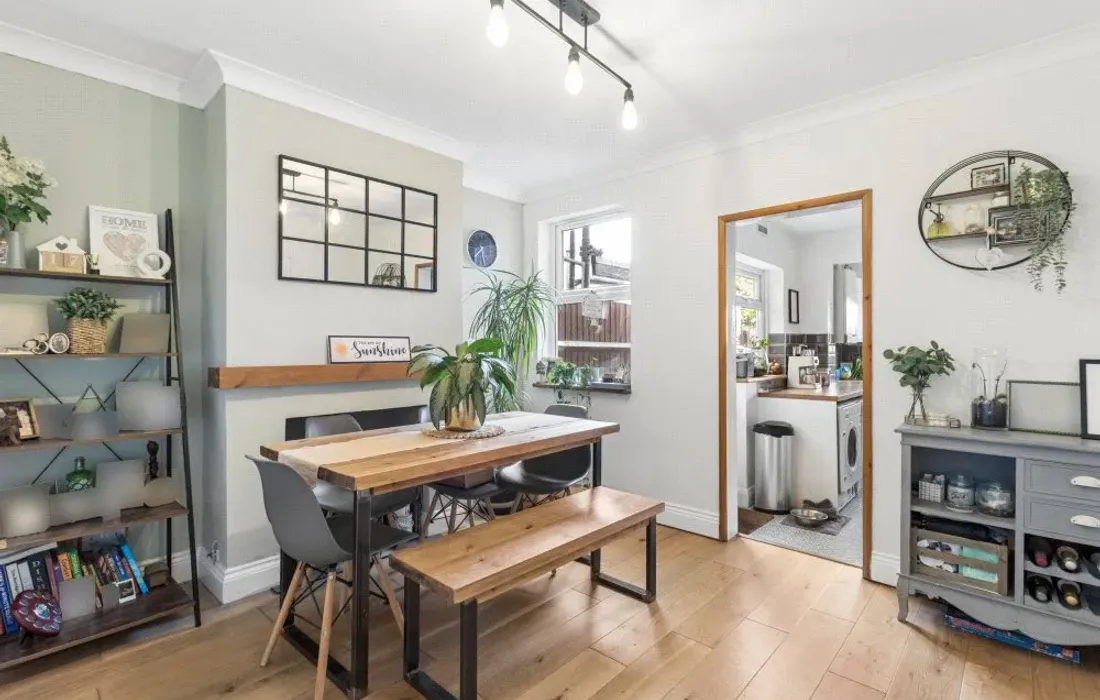 2 bedroom house for sale