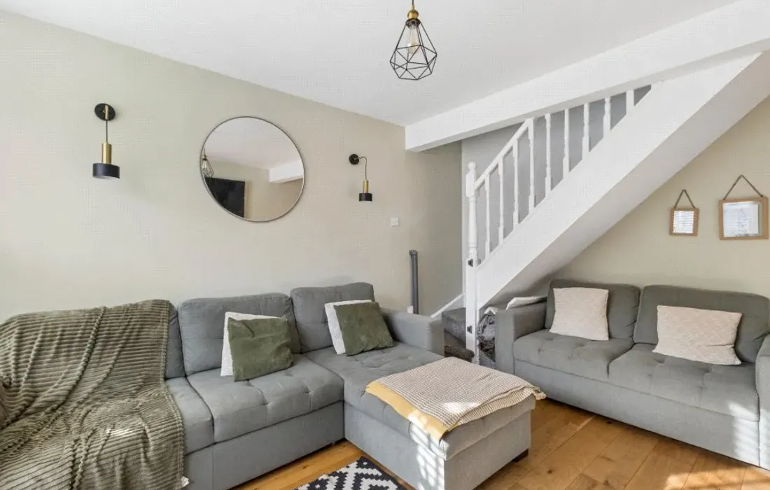2 bedroom house for sale