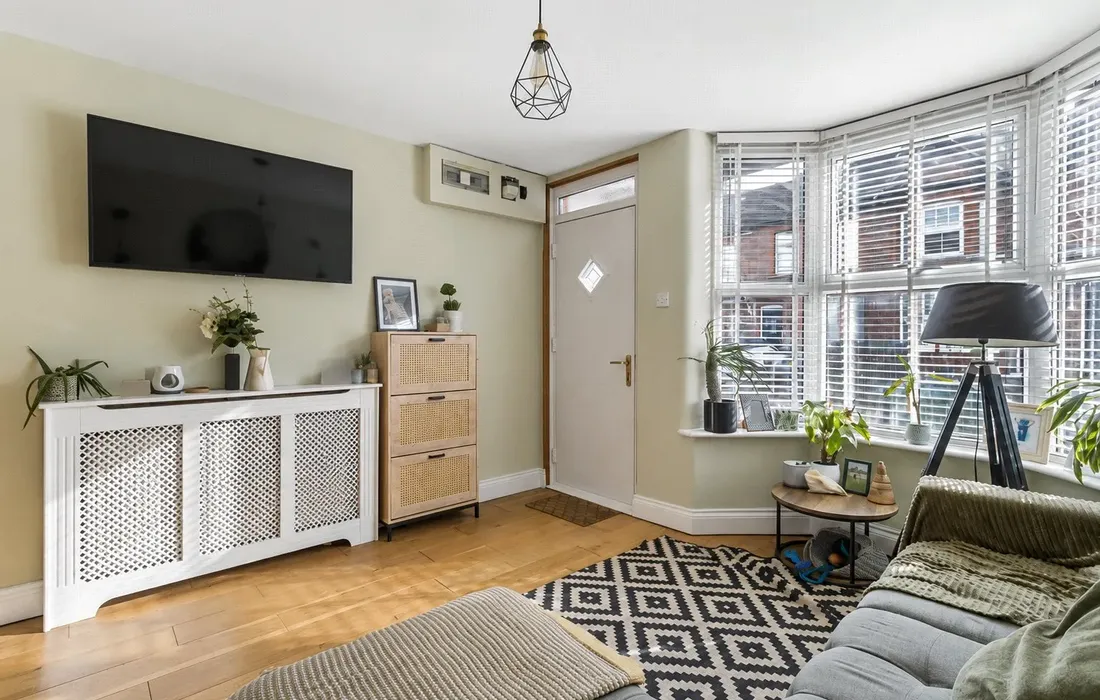 2 bedroom house for sale