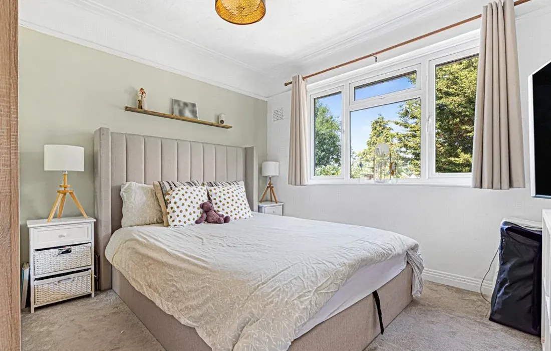 2 bedroom maisonette for sale