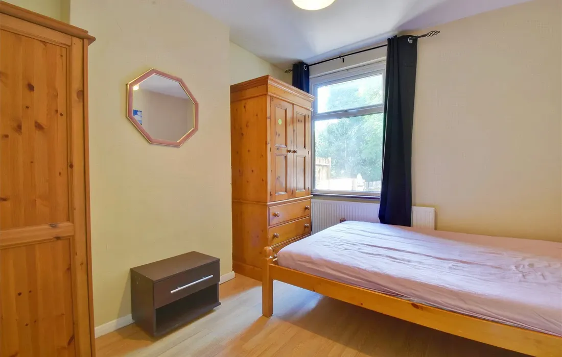 2 bedroom apartment to rent