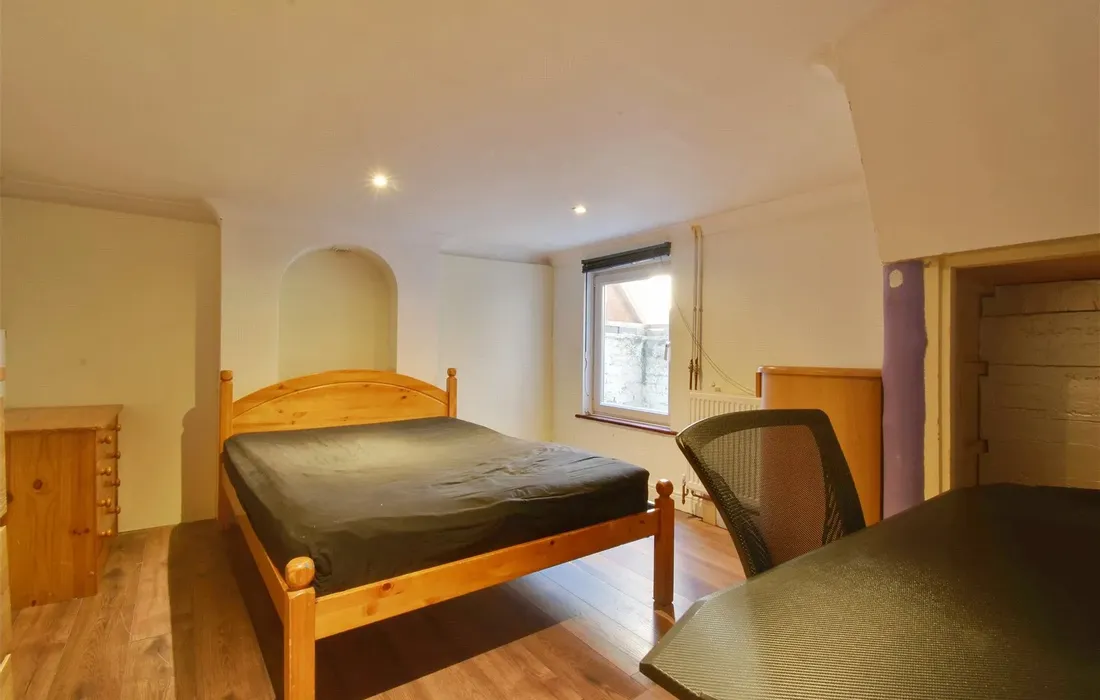 2 bedroom apartment to rent