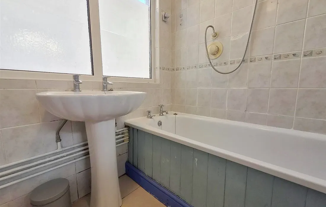 2 bedroom apartment to rent