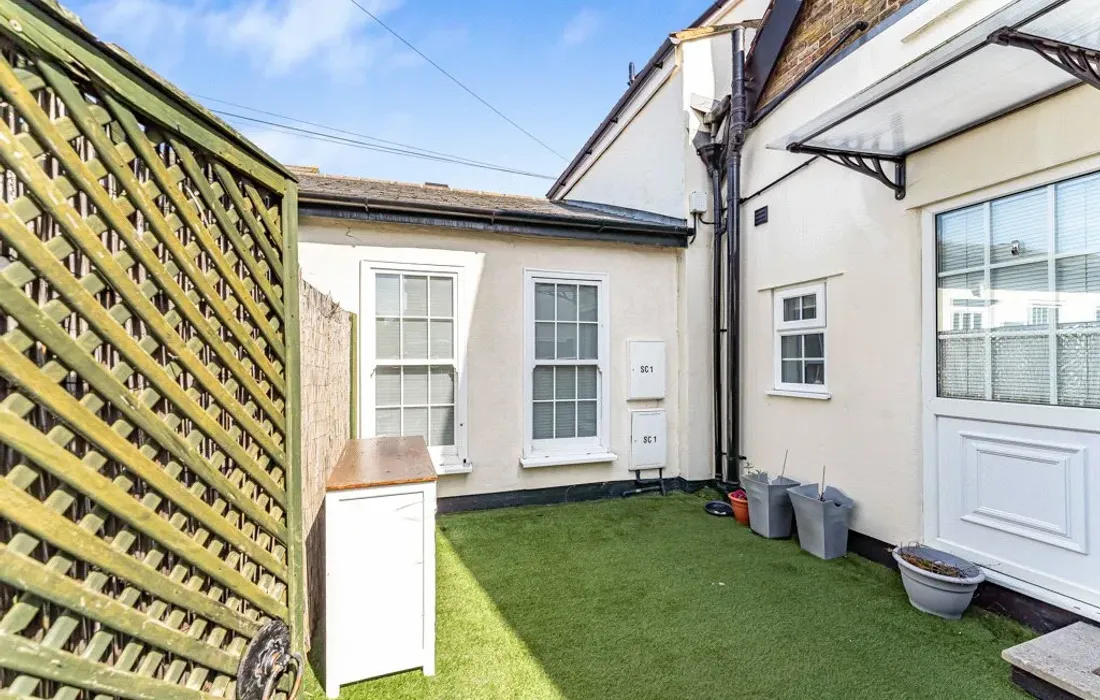 1 bedroom apartment for sale