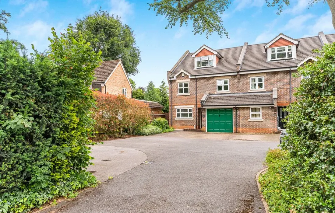 5 bedroom house for sale