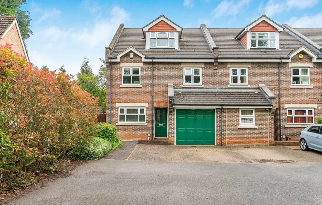 5 bedroom house for sale