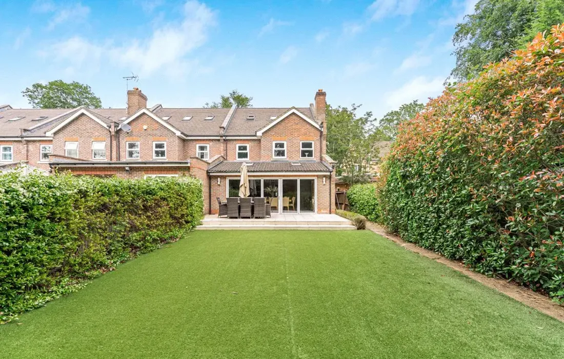 5 bedroom house for sale
