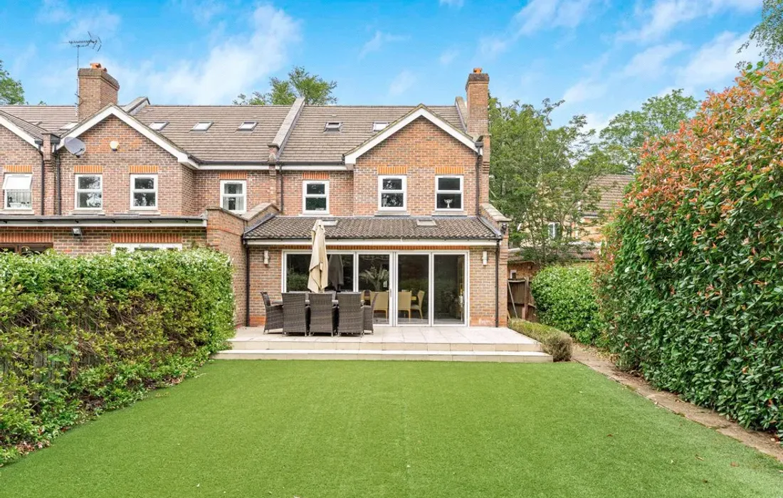 5 bedroom house for sale