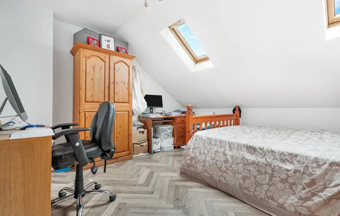 5 bedroom house for sale