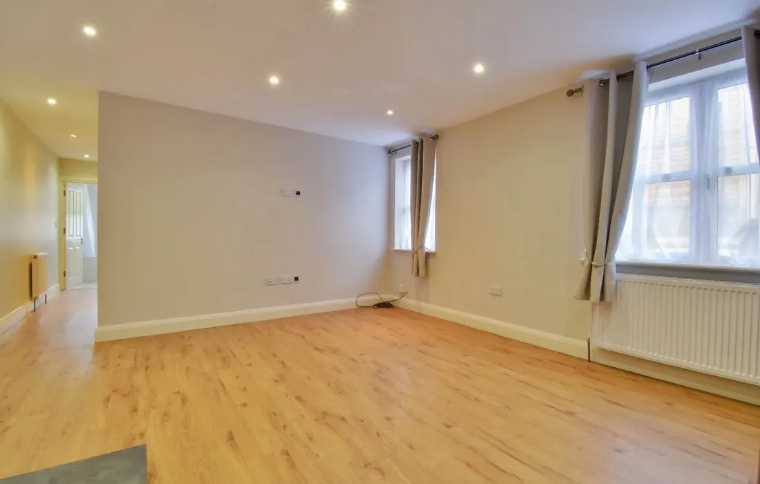 2 bedroom apartment to rent