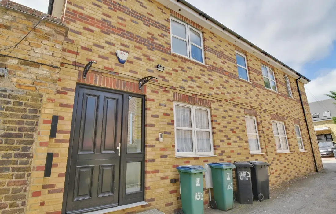2 bedroom apartment to rent